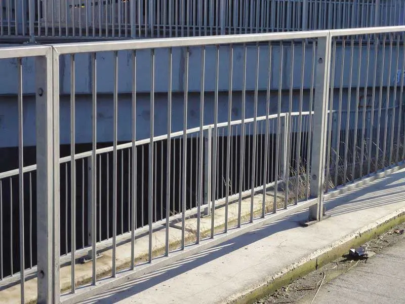 Hot Dipped Galvanized Road Safety Guardrails Pedestrian Guard Rail